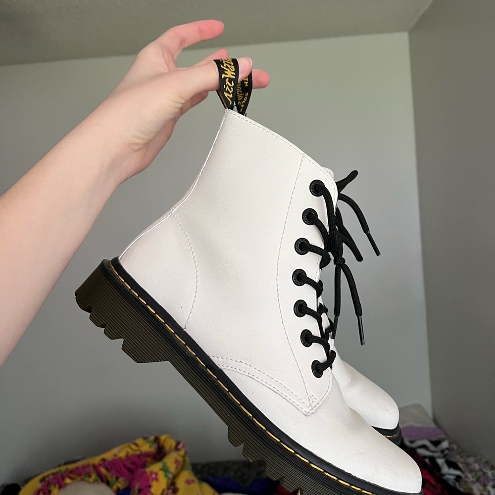 White Doc Martens
-runs slightly large, leaves room for thick socks!
-leather